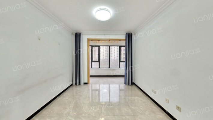 新里城二区二手房实景图