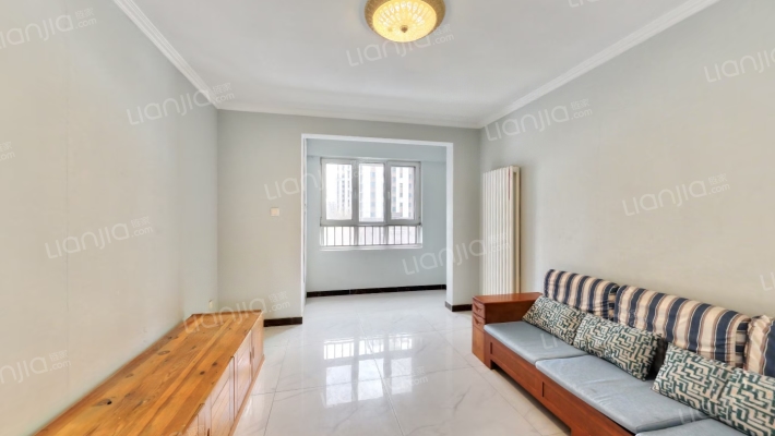 隆兴园一里二手房实景图