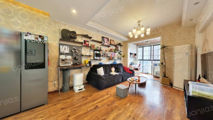 临江苑西区二手房实景图