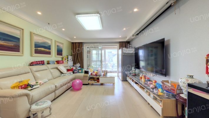 钰龙旭辉半岛二手房实景图