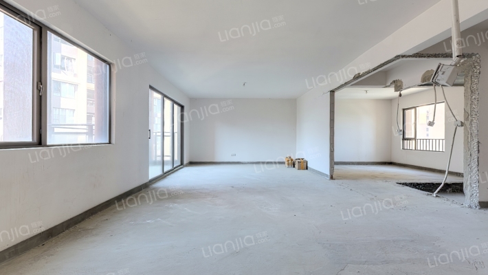 保利玺樾樾公馆二手房实景图