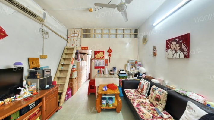 新港中路432号大院二手房实景图