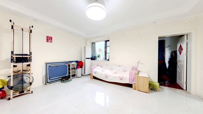 新加花园二手房实景图