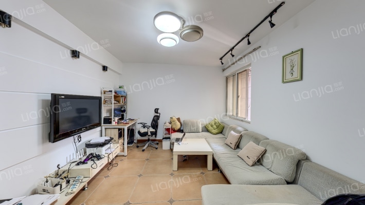 建鸿达现代空间二手房实景图