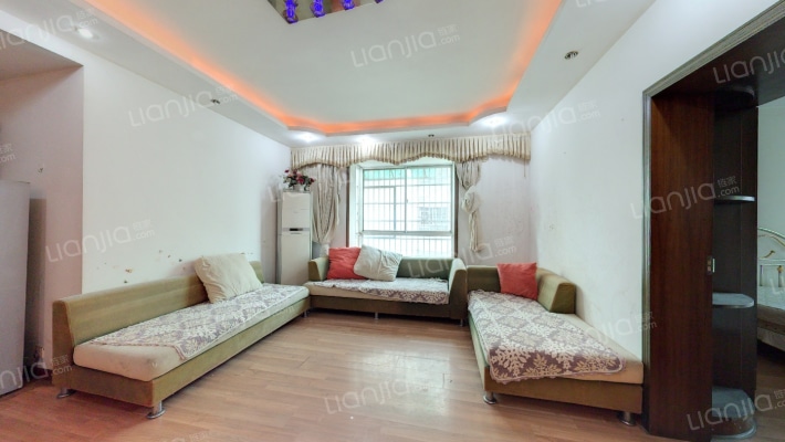 中南汽车世界二手房实景图