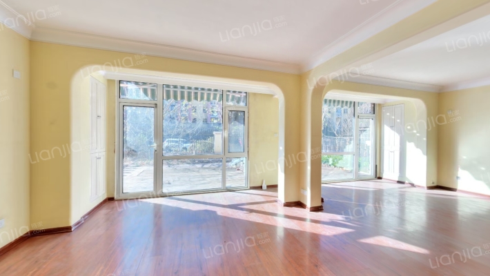 万科溪之谷2.2期二手房实景图