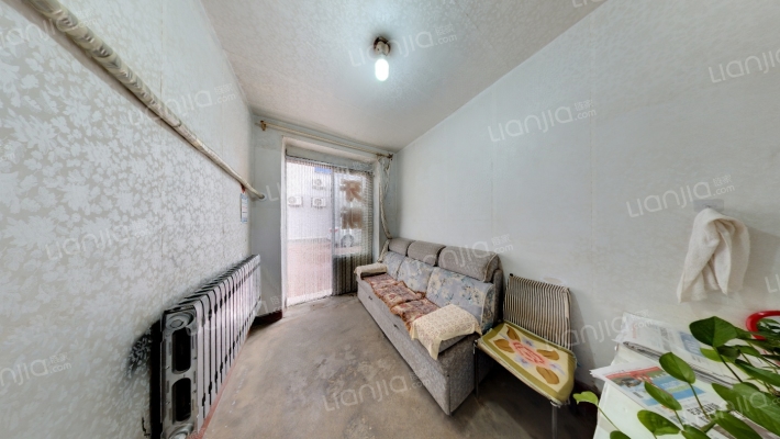 南山路站前小区二手房实景图