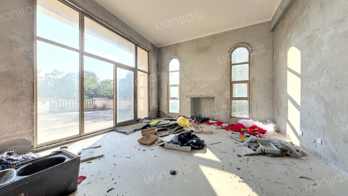 棕榈滩高尔夫别墅二手房实景图