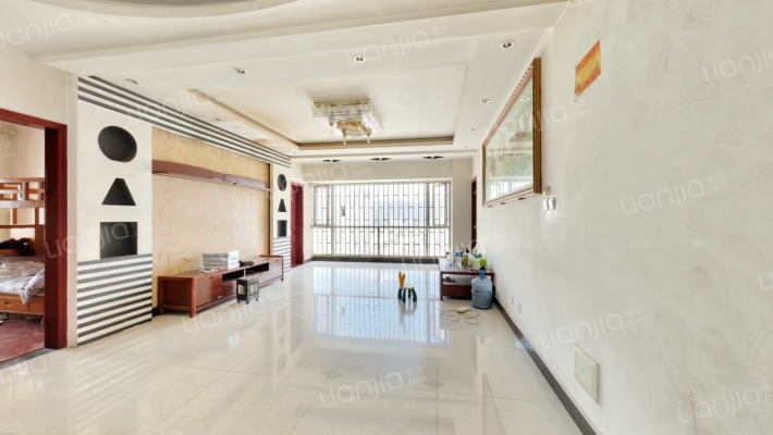 伊皇郡园二手房实景图