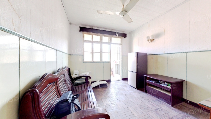 临潮一村二手房实景图