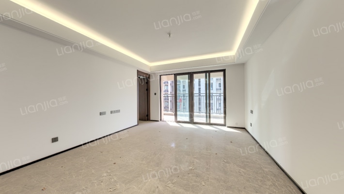 万科地铁天空之境二手房实景图