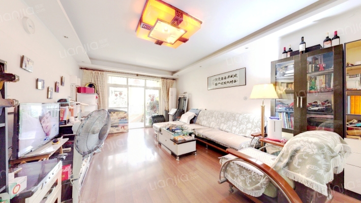 中央花园邻芳居二手房实景图