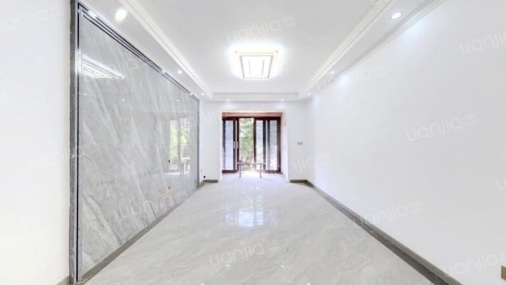 和威山千院二手房实景图