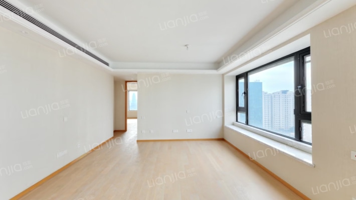 雅戈尔新湖景花苑二手房实景图