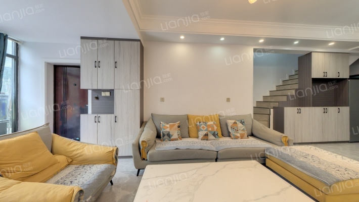 逸水青城兰卡威二手房实景图