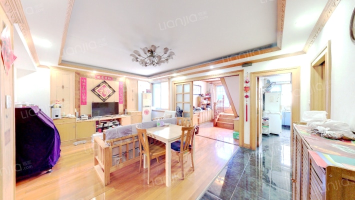 镜水花园二手房实景图