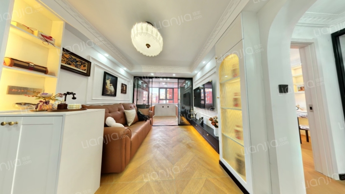 建大四小区二手房实景图