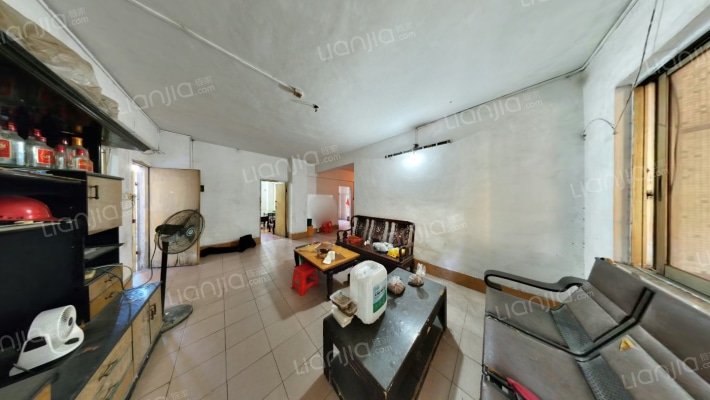 石油公司宿舍二手房实景图