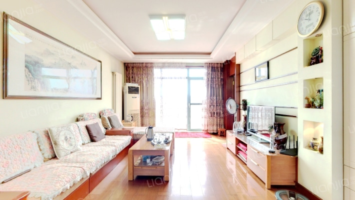 三寰芳草园二手房实景图