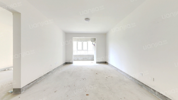 新鸥鹏教育城二手房实景图