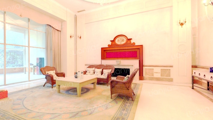 领秀别墅二手房实景图