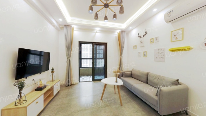 绿地国际金融城二期二手房实景图