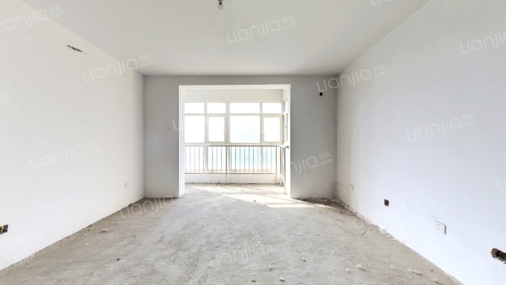 朝阳一居 楼层好 房本满五唯一，毛坯房好装修-卧室