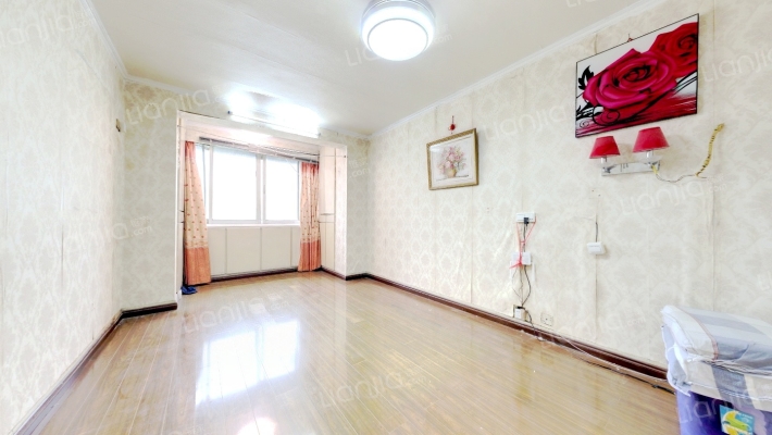 泉灵小区二手房实景图