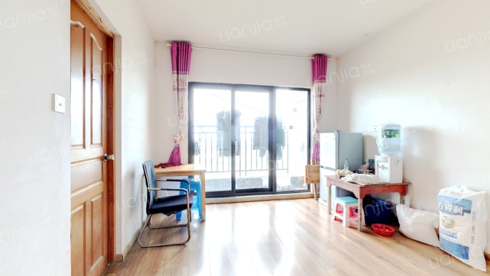 万科印象花园四期二手房实景图