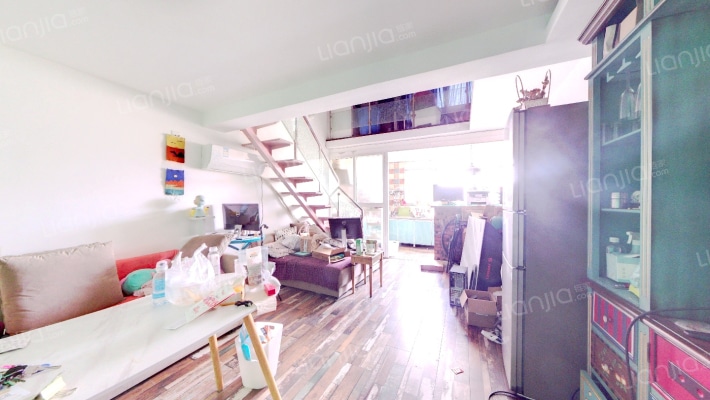 彩世界二手房实景图