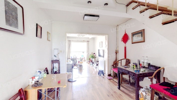 艳益家园二手房实景图