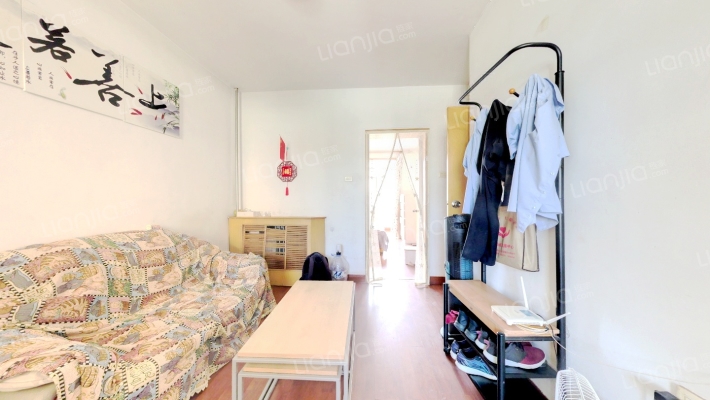 塑料公司宿舍二手房实景图