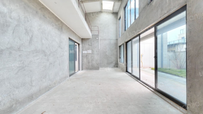 龙湖温泉山语二手房实景图