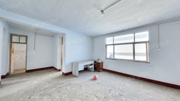 市房屋建筑工程公司宿舍二手房实景图