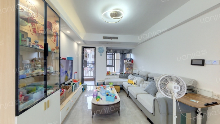 腾龙名悦公馆二手房实景图