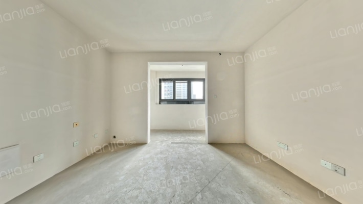 兴南华庭东区二手房实景图