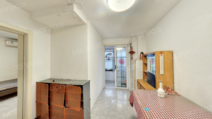 公园小区二手房实景图