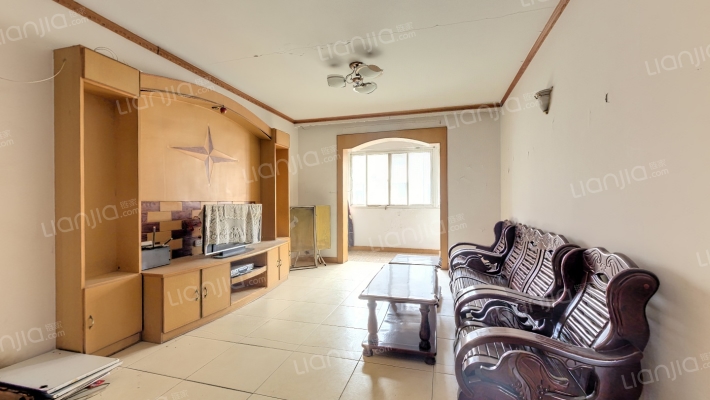 雅丽花园二期二手房实景图