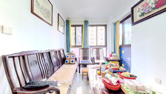 金色名门小区二手房实景图