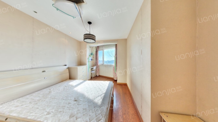 云顶国际公馆二手房实景图