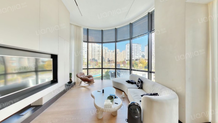 中联影视时代广场二手房实景图