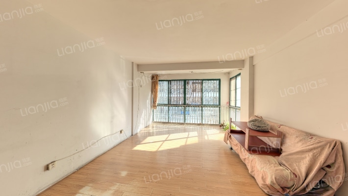 德润华庭二手房实景图