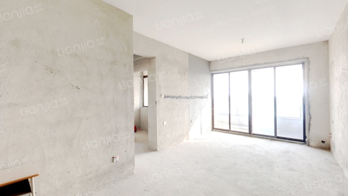 中央美地二手房实景图