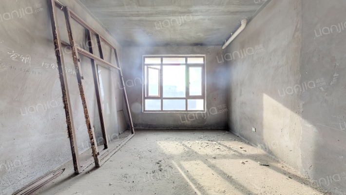 新田城二期住福二手房实景图