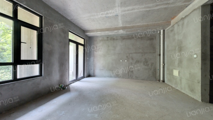 枫丹丽舍二手房实景图