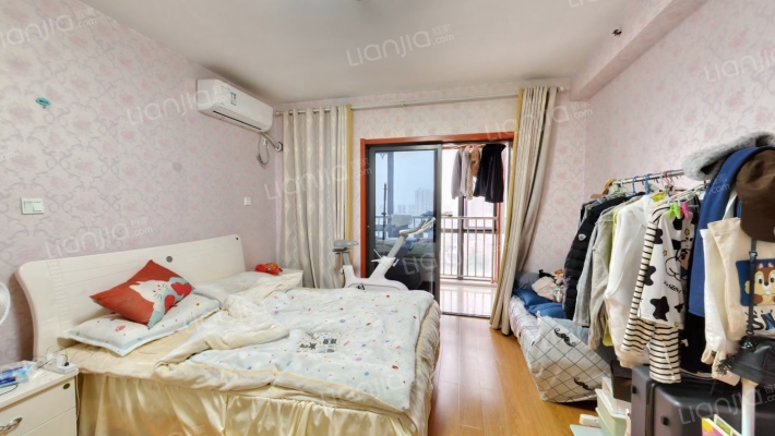 东渡国际青年城二手房实景图