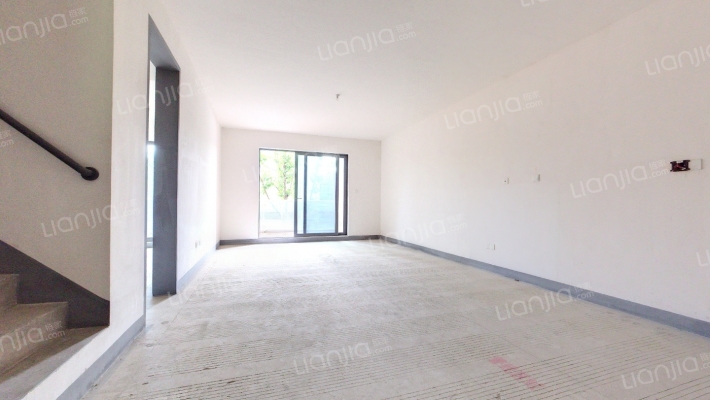 芸台漫汀二手房实景图