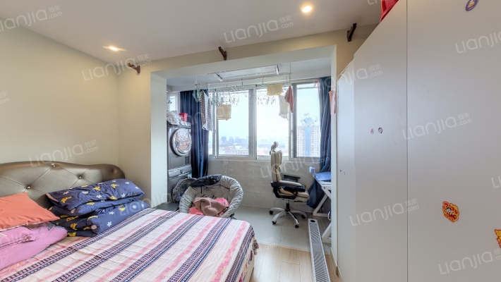 靖宇中路70号二手房实景图