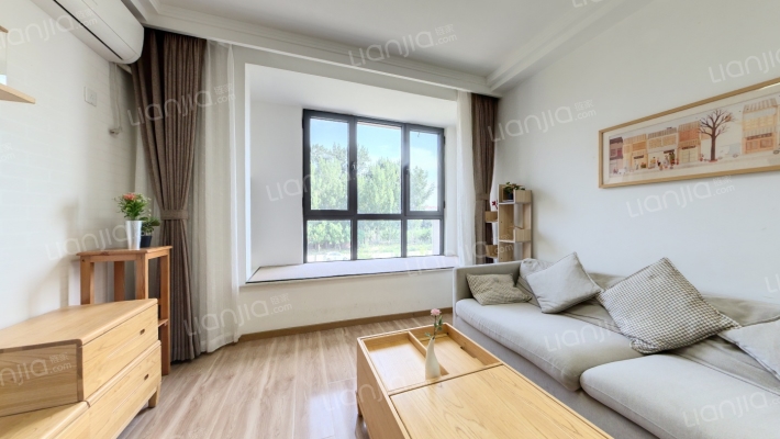 东亚朗悦居二手房实景图