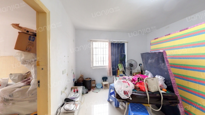 屿浦新苑南区二手房实景图